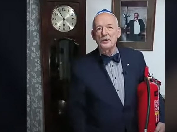 Grzegorz Braun zgasił świece chanukowe - pierwsze reakcje